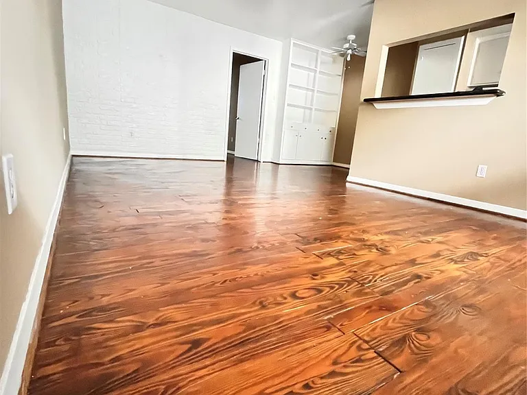 427 W 17th St #8 — Photo 2