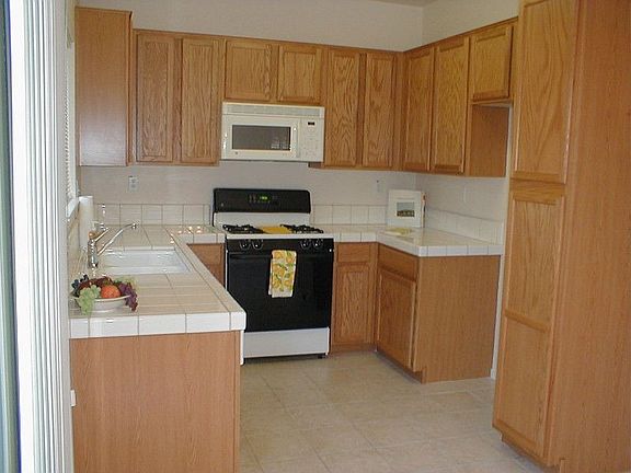 4th image of 7823 Manorside Dr