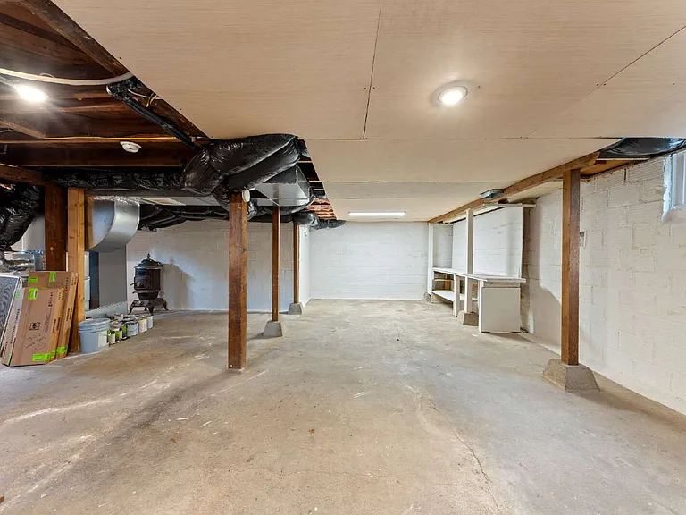 315 SE Davis St — Photo 32