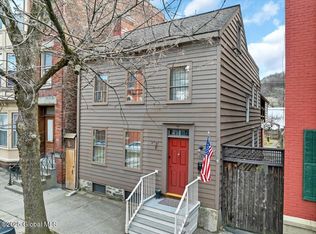 174 4th St, Troy, NY 12180