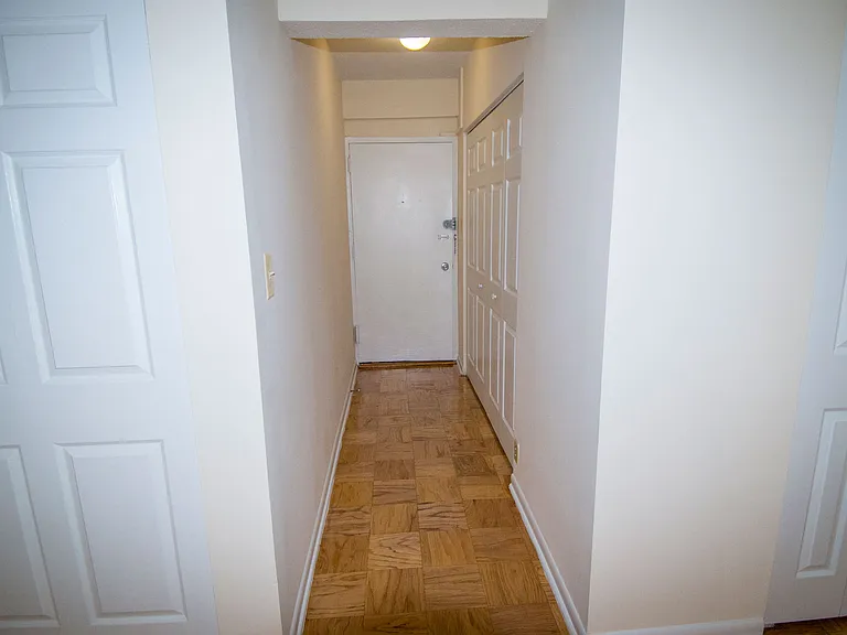 Steward Tower Apartments — Photo 43