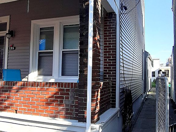 2nd image of 125 W Chew St
