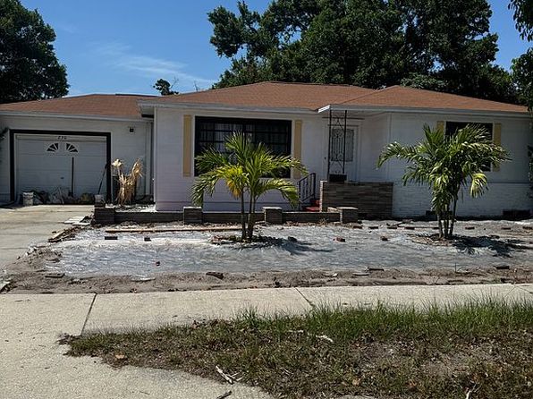 230 Pasadena Ave N