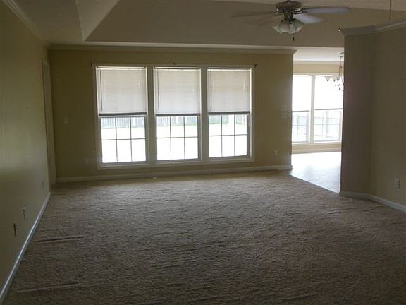 3rd image of 105 Wendys Way