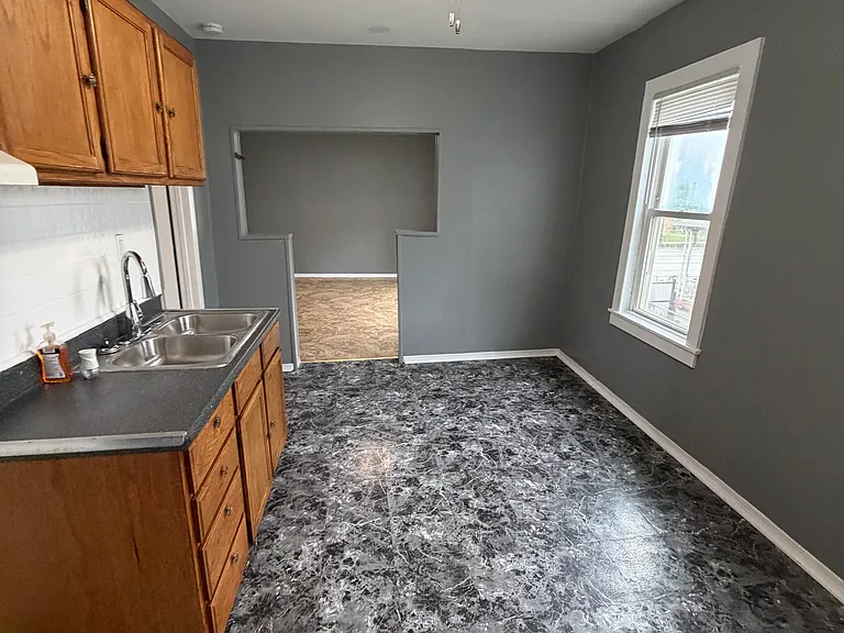 10440 S Torrence Ave #2R — Photo 7