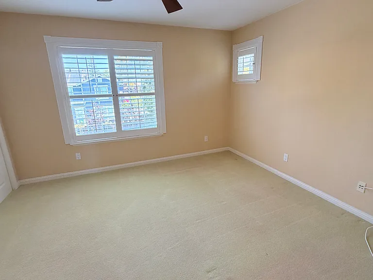 128 Regent Dr — Photo 30