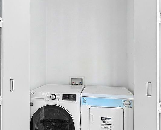 5th image of 295 Greenwich St APT 11E