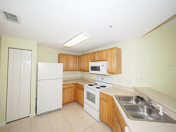 2nd image of 5450 Bentgrass Dr Unit 113