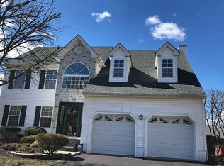 15 Jaime Ct, Old Bridge, NJ 08857