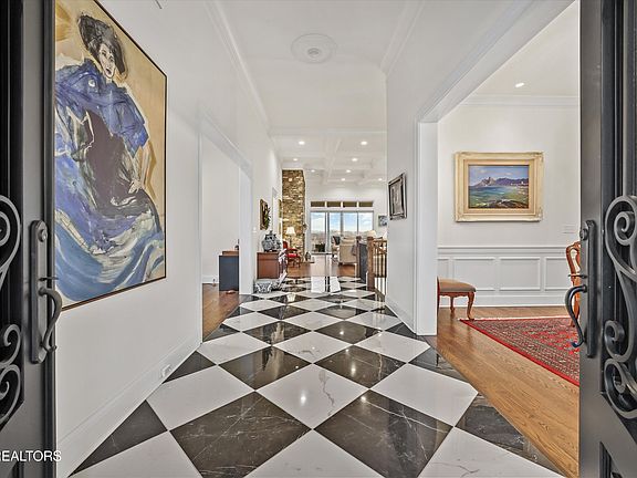 4th image of 614 Barnsley Rd