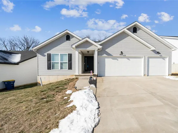 1033 Savanna Place Dr, Festus, MO 63028