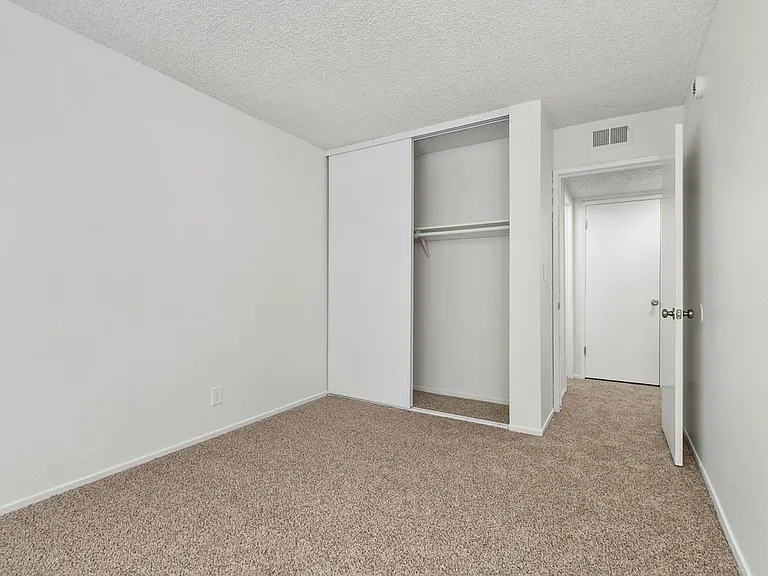Sutter's Mill Apartments — Photo 26