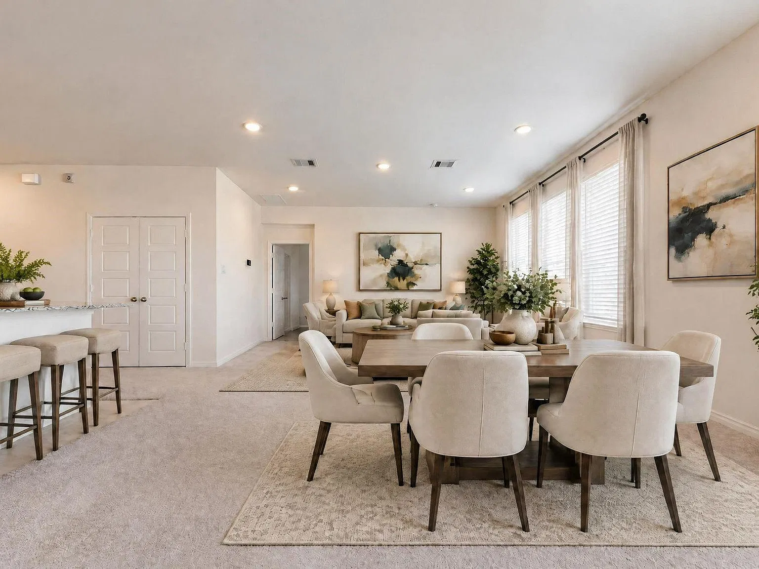 3 bed, 2.0 bath, 1675 sqft, $2,150 — Photo 2