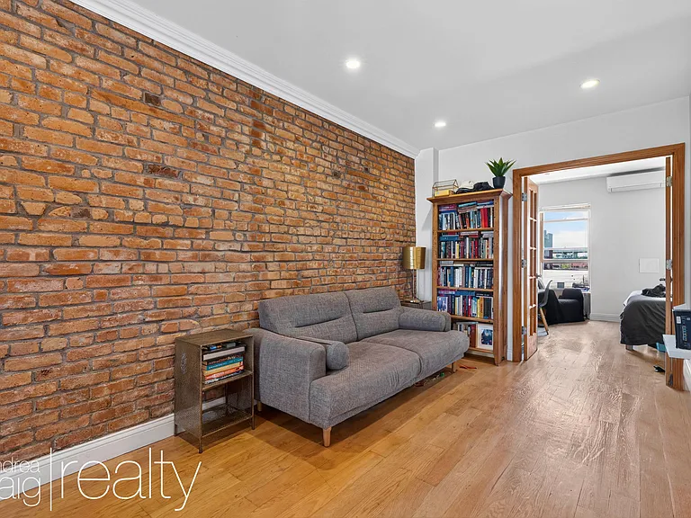 97 3rd St #2 — Photo 1