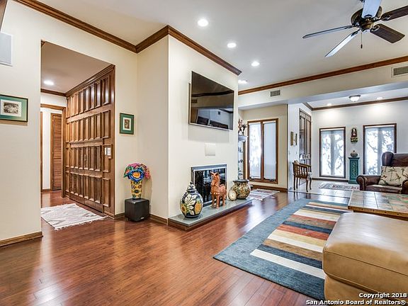 4th image of 8000 Donore Pl