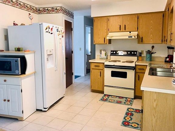 4th image of 10131 Melanie Ave