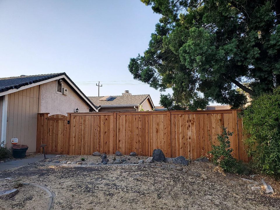 1st image of 107 Cedar Rock Cir