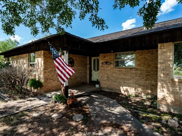 206 Spoon Dr, Stamford, TX 79553