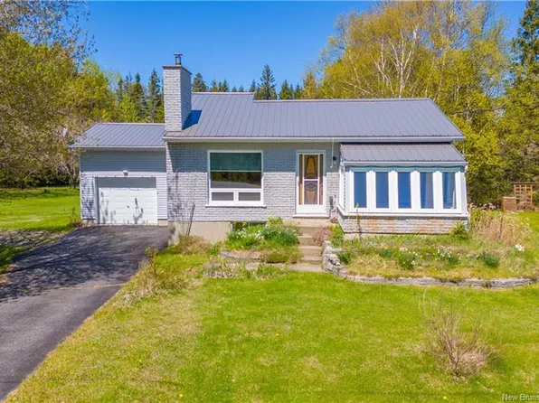 568 Des Acadiens Blvd, Bertrand, NB E1W 1G6