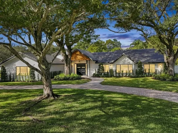 3820 NW 101st Drive, Coral Springs, FL 33065