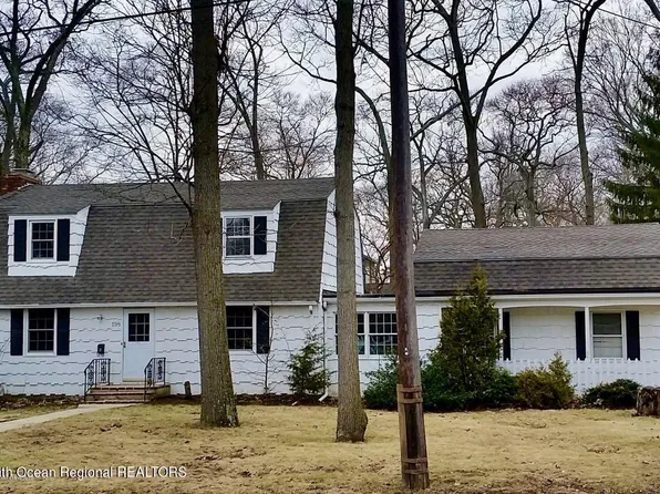198 Elmwood Rd, Oakhurst, NJ 07755