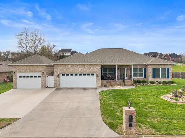 1410 River Run Cir, Sevierville, TN 37876