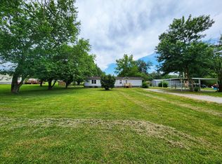 1210 Johnson St, Burns, TN 37029