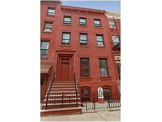 Rented by Douglas Elliman | media 19