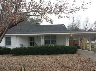 370 S 10th Ave, Piggott, AR 72454