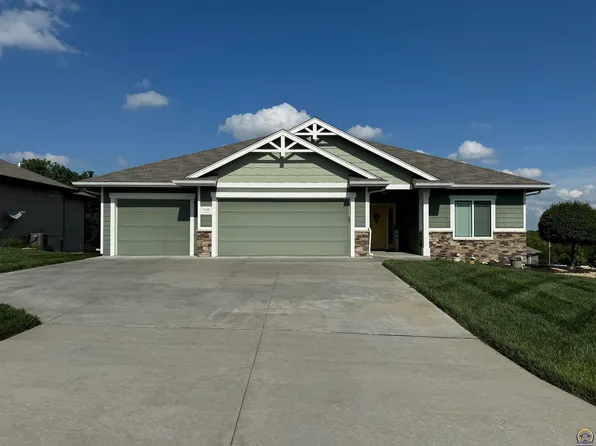 5448 SW Westport Dr, Topeka, KS 66610