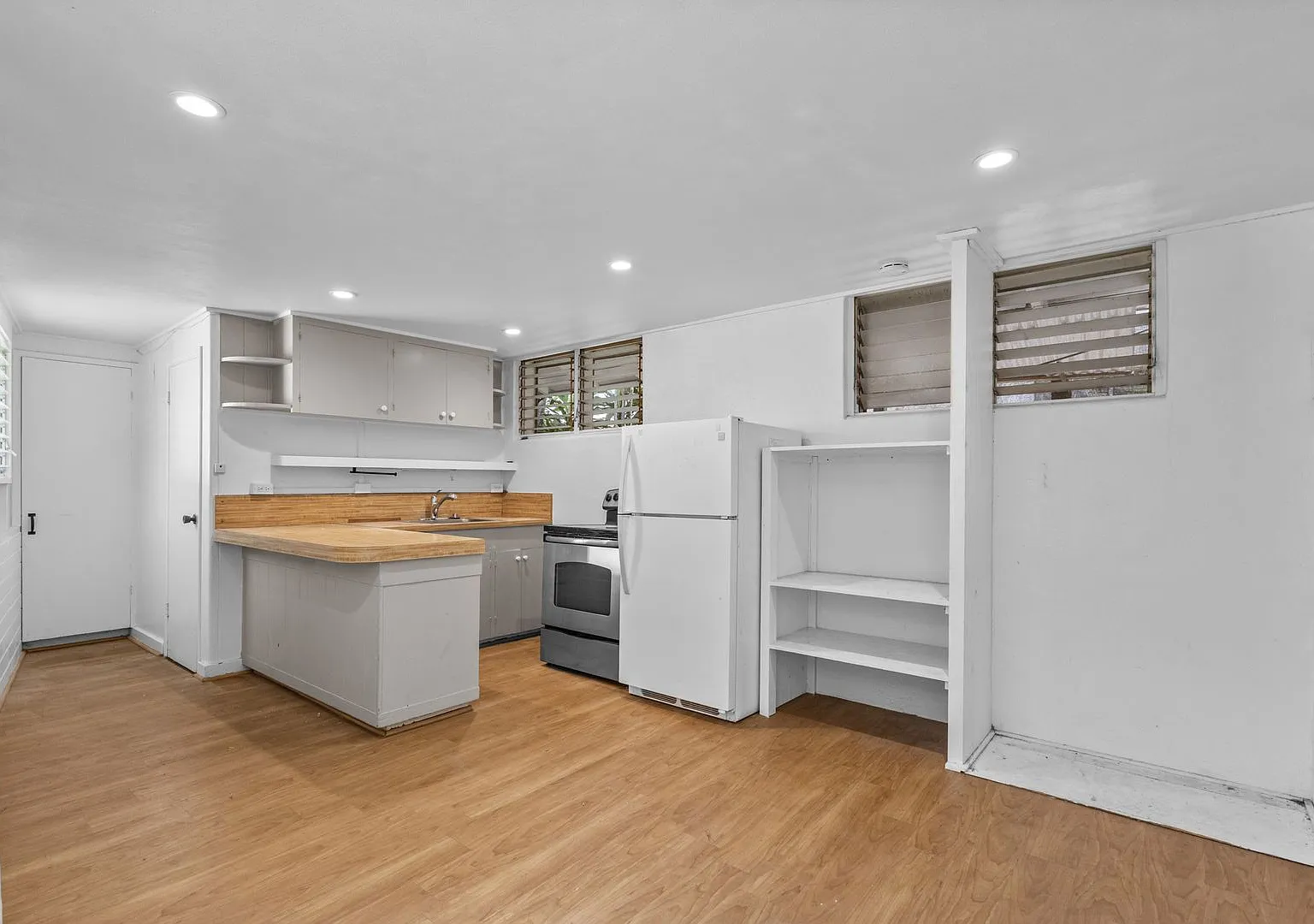 Makiki Punchbowl Gem: Updated & Ready for You — Photo 2