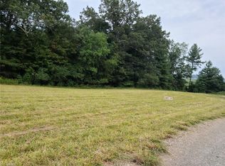 15 Turtle Ridge Rd, Sparta, NC 28675