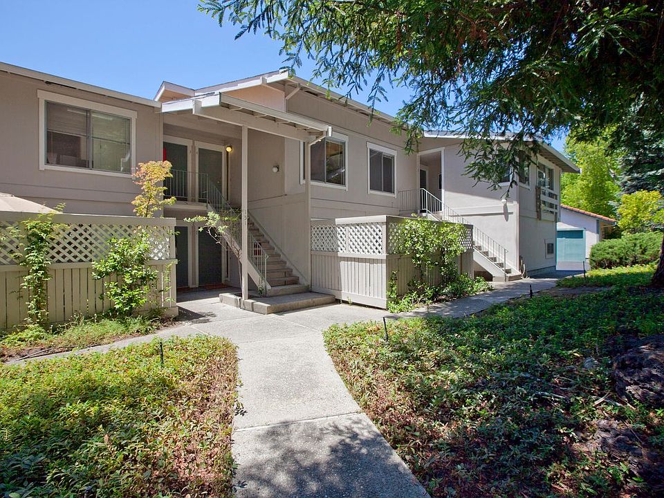 131 ASCOT CT