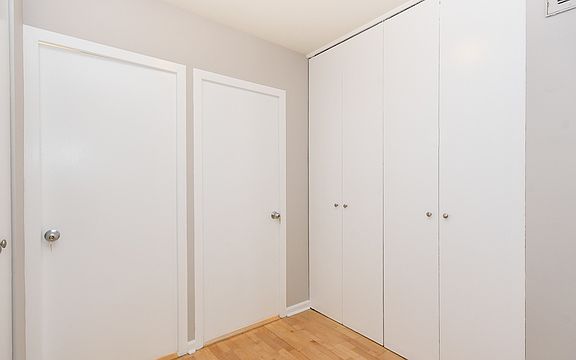 5th image of 3150 N Lake Shore Dr APT 25B