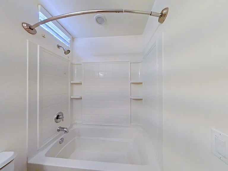 16911 Bixby St #21 — Photo 18