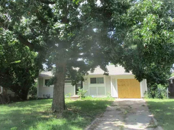 1737 S Fern St, Wichita, KS 67213