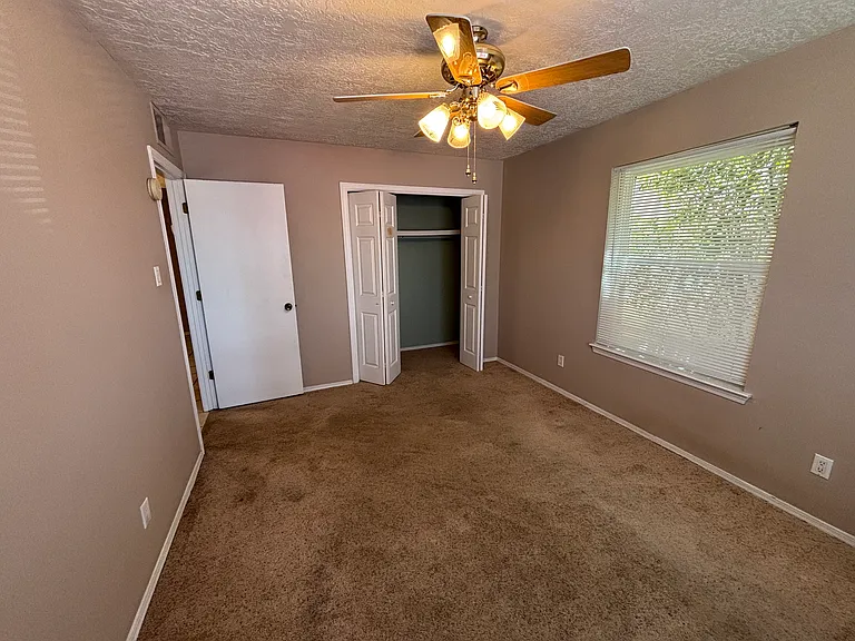 1704 Paisano St NE #3 — Photo 12