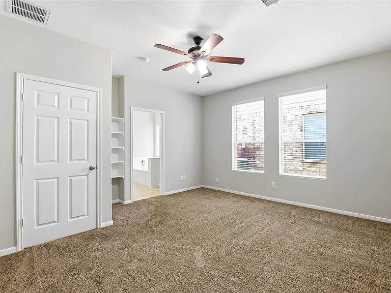 1107 Northgate Springs Dr — Photo 8