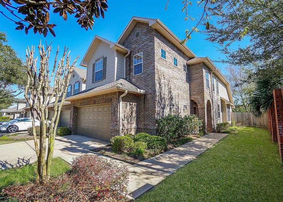 1st image of 4202 Stonebridge Dr
