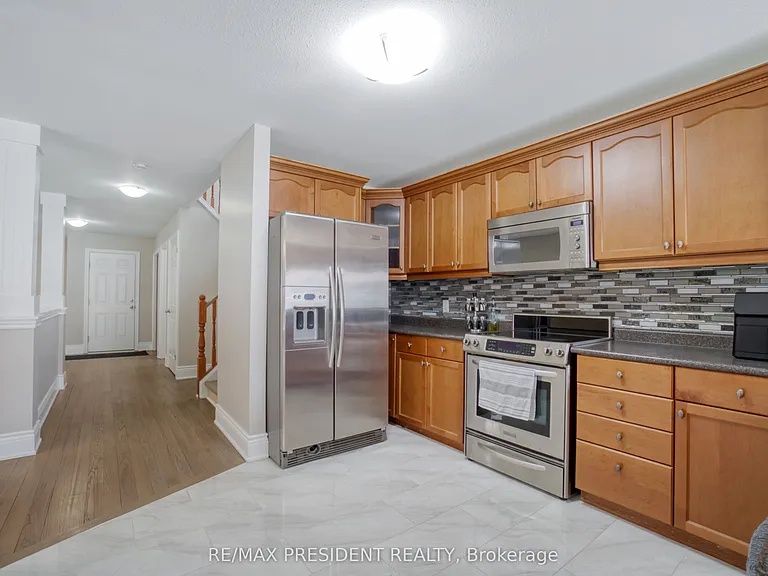 1565 Mickleborough Ct — Photo 13