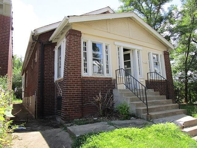 1st image of 4646 Margaretta Ave