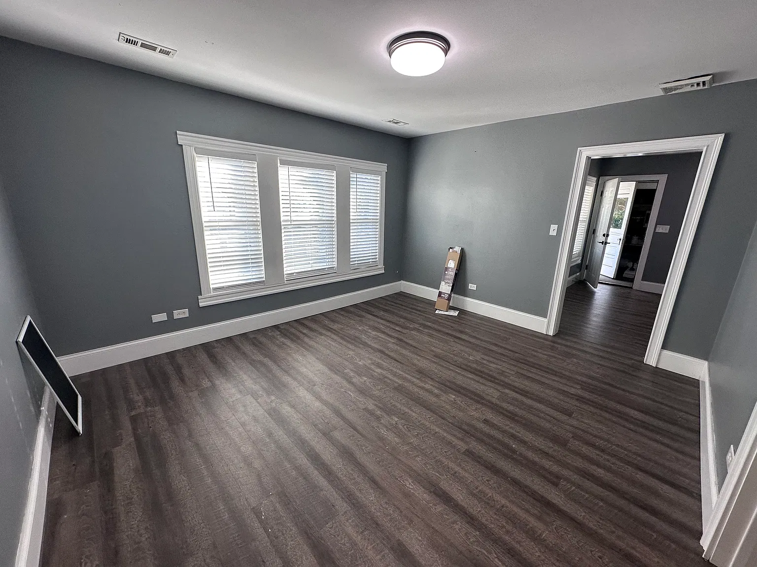 3 bed, $2,400 — Photo 3