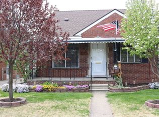 9290 Rosedale Blvd, Allen Park, MI 48101