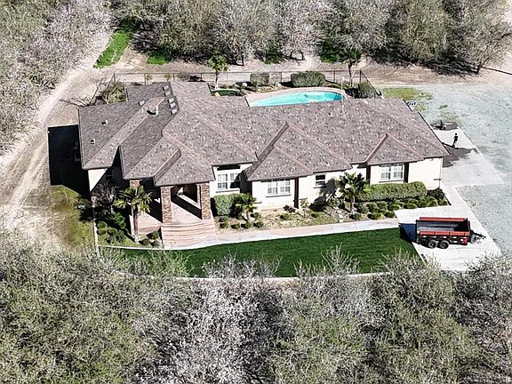 5th image of 11152 Carrolton Rd