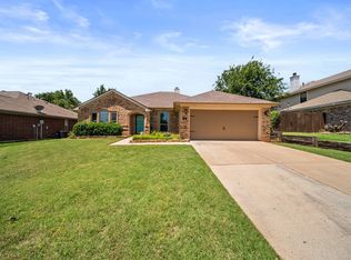 741 Oak Dale Ave, Lake Dallas, TX 75065