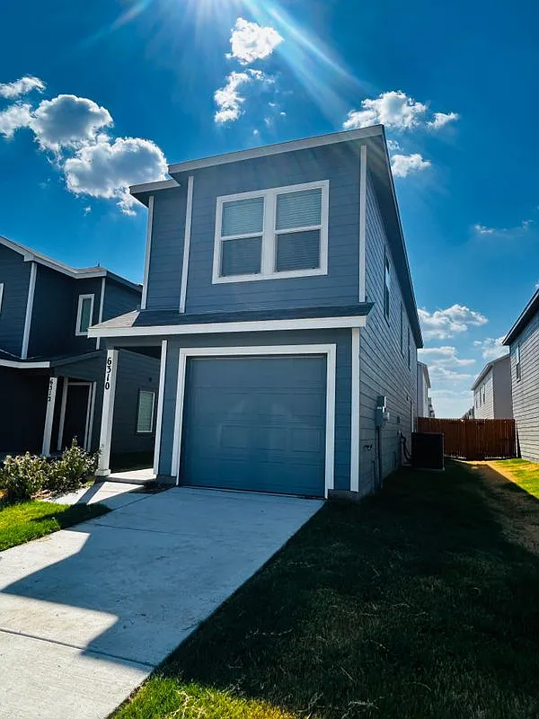 4 bed, 2.0 bath, 1535 sqft, $2,030 — Photo 1