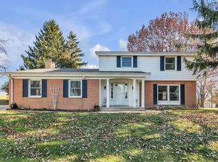 1103 Arrowhead Rd, Grafton, WI 53024