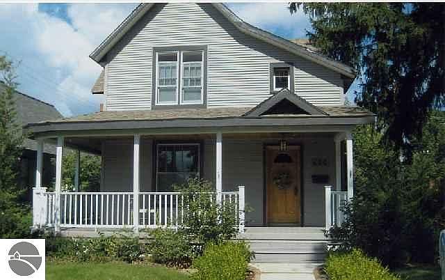 1st image of 626 7th St