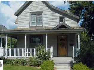 626 7th St, Traverse City, MI 49684