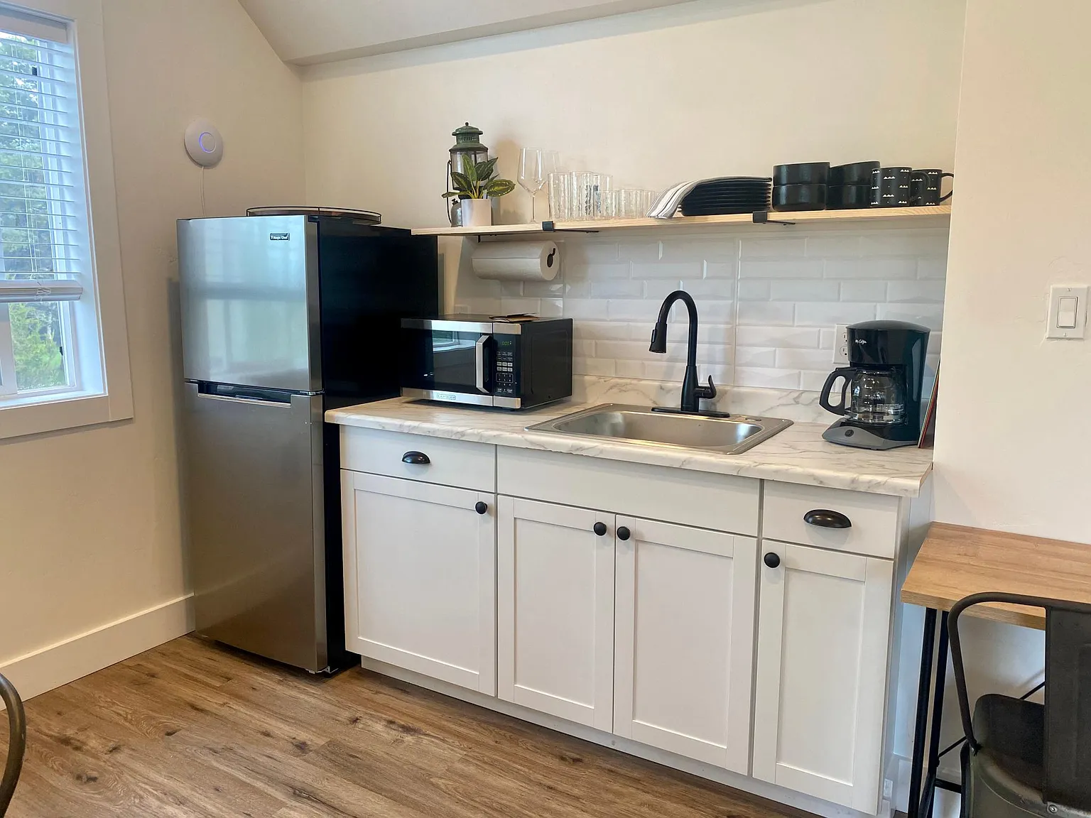300 Plantation Dr — Photo 3